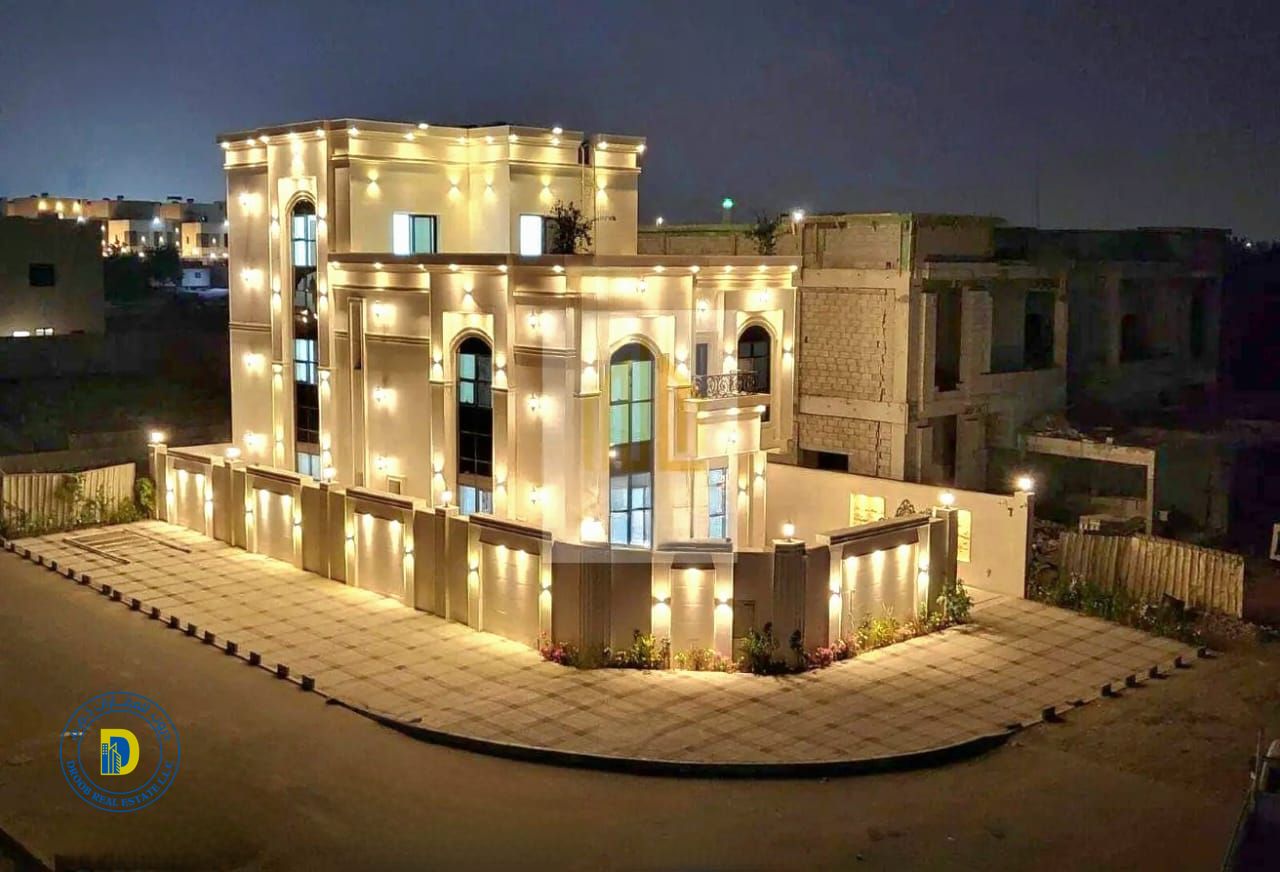 Classic corner villa, miniature palace, 7 rooms, registration fees, electricity, water, and AC, in Al-Helio 2 , freehold , bank financing