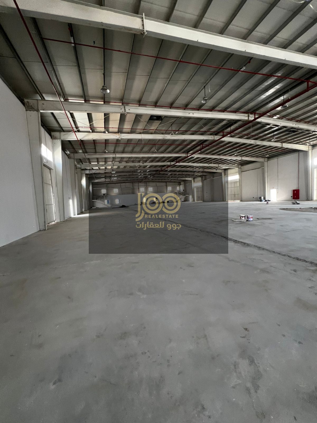 Electricity 260/ A mezzanine with five rooms is available