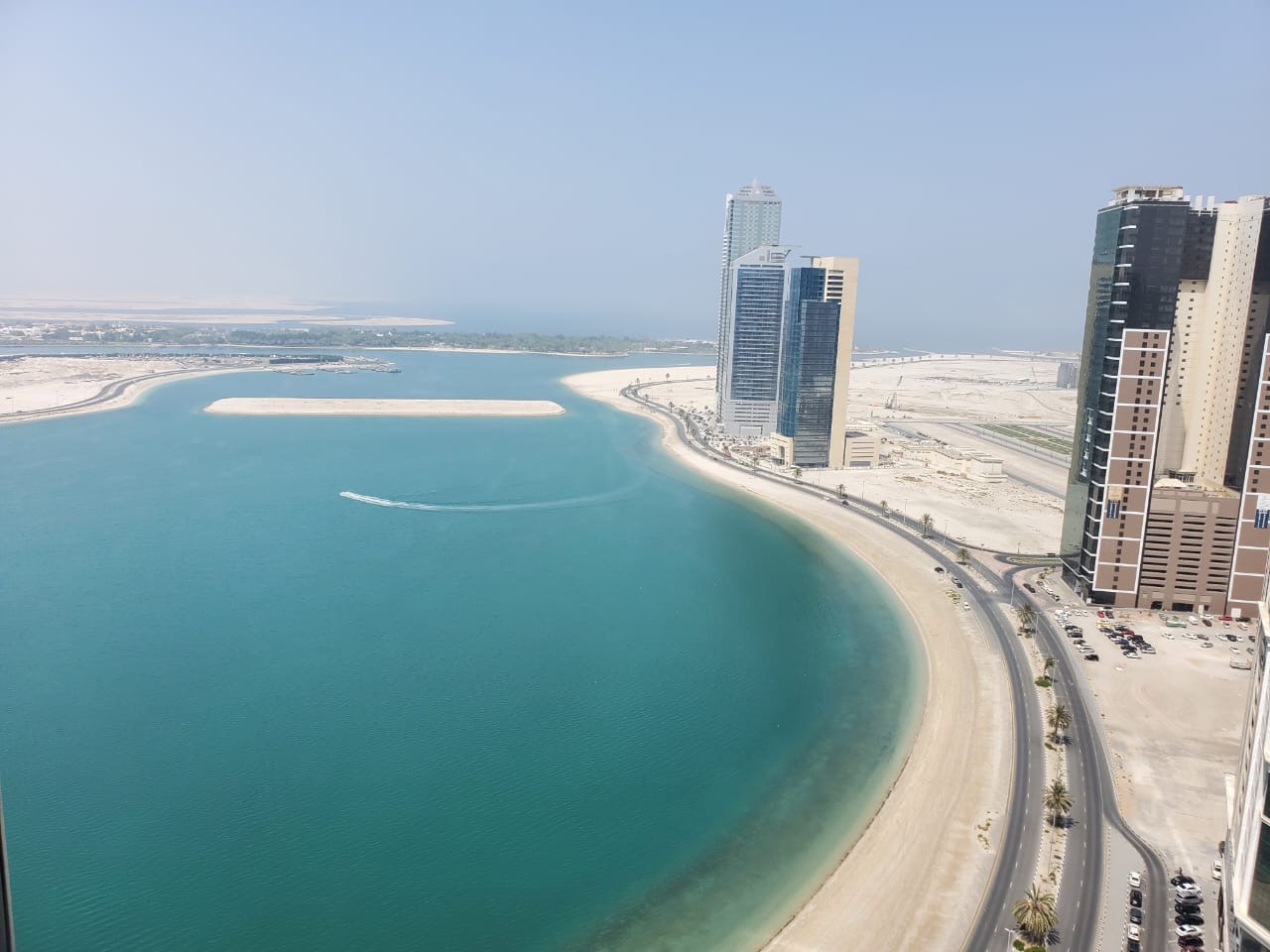 Parcel Seaview with balcony wardrobe, gym and pool display area one parking free
