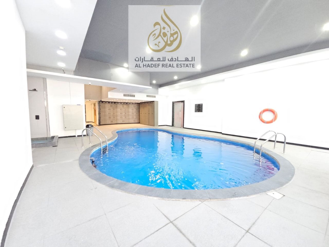 One bedroom and living room with two bathrooms, direct sea view, gym and pool inside the tower, plus one month free – an unmissable opportunity!