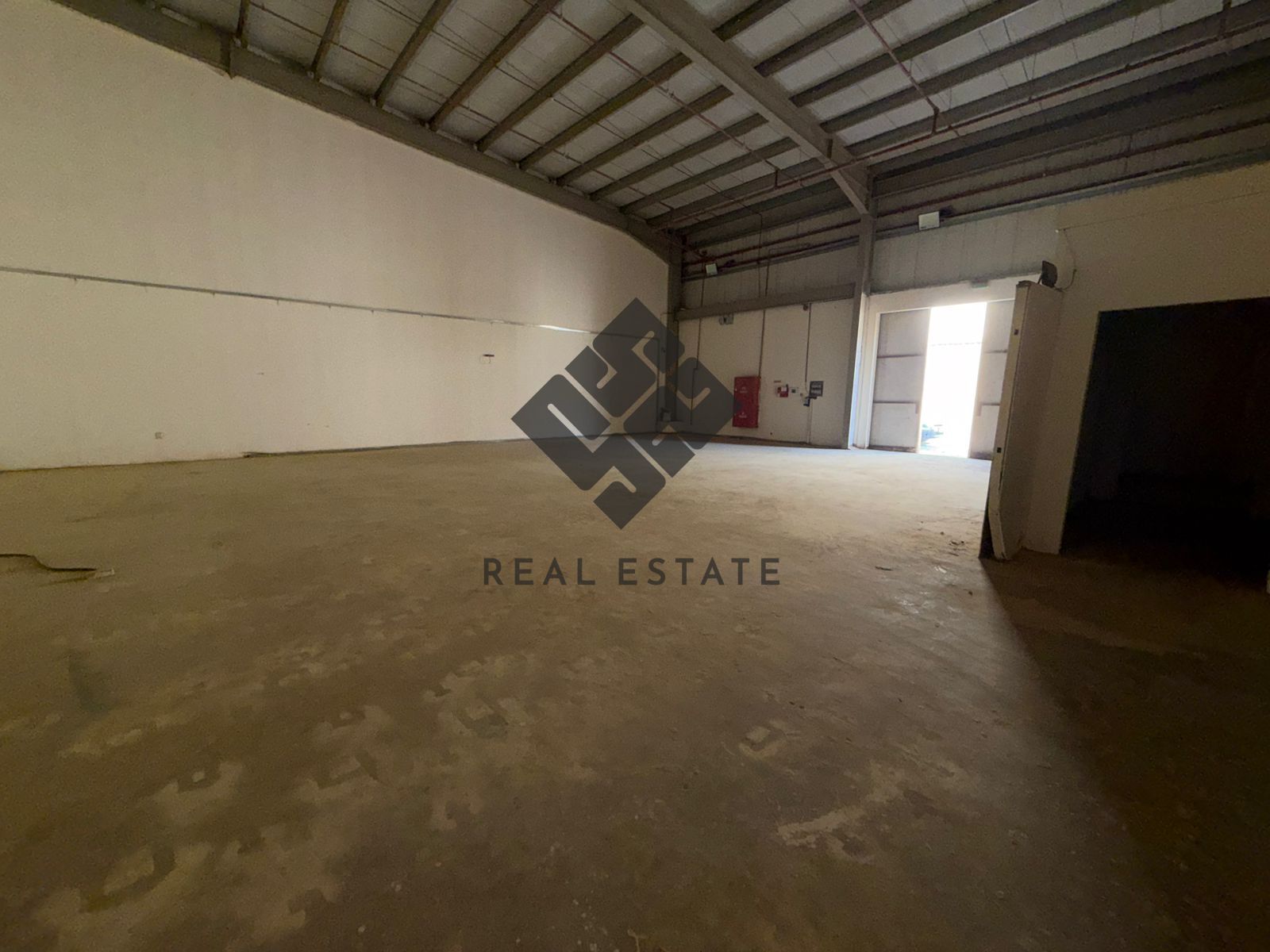Warehouse for rent in umm al quwain 3400 sqft 15 kw 116000 dirham