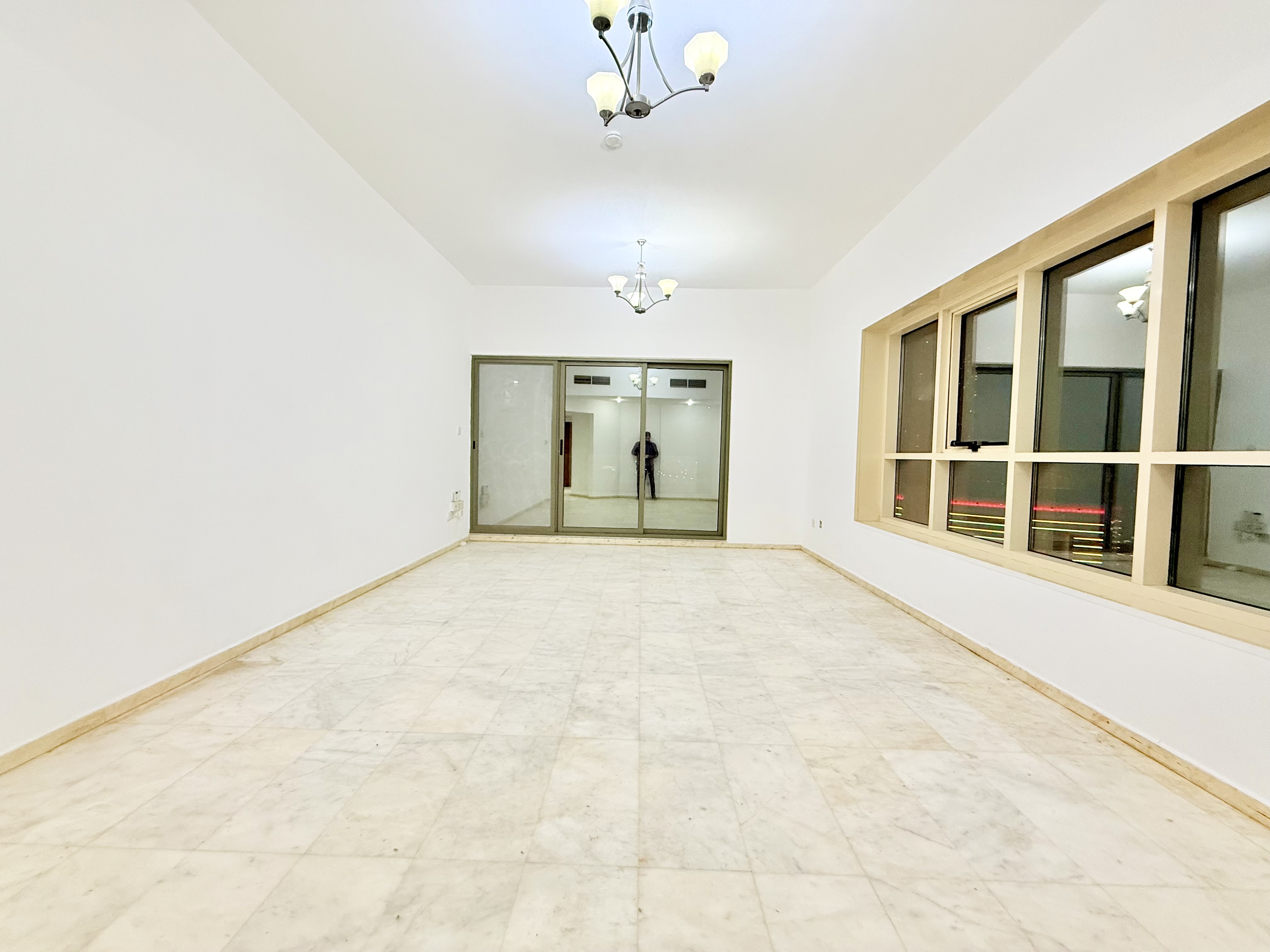 Amazing 2bhk with balcony, wardrobe, near to dubai exit