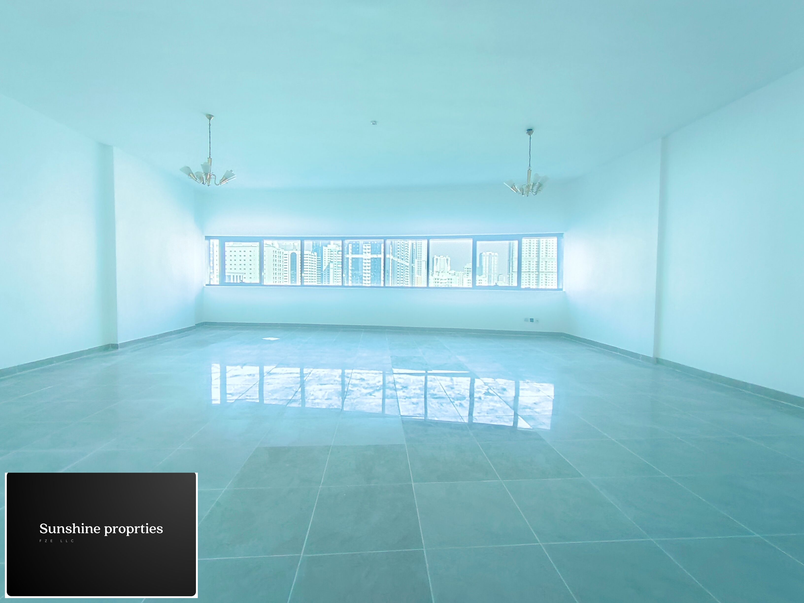 3BHK SPACIOUS LAVISH HUGE/WITH GYM POL/WITH PARKING