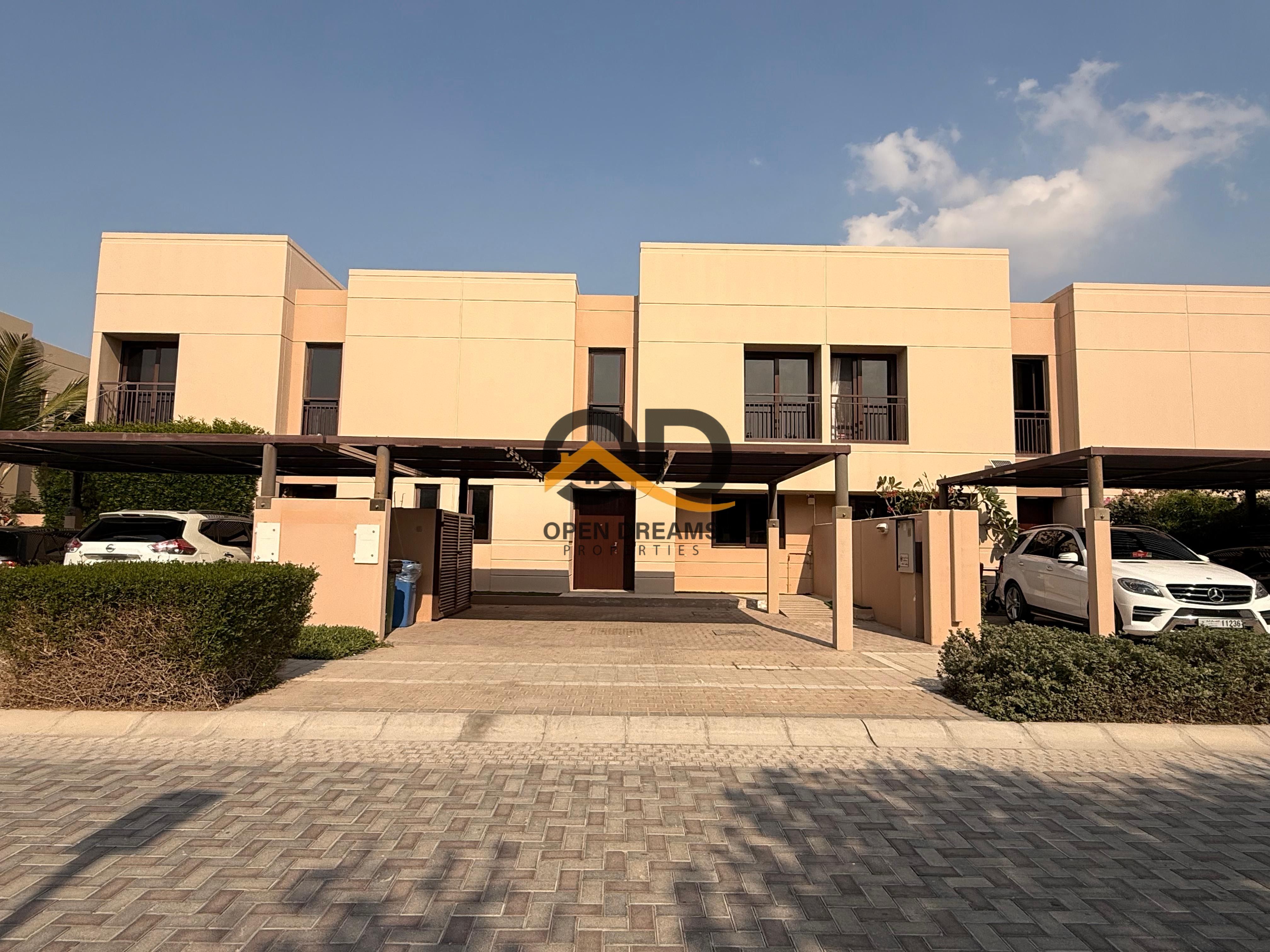 3 Br Townhouse/ landscaped