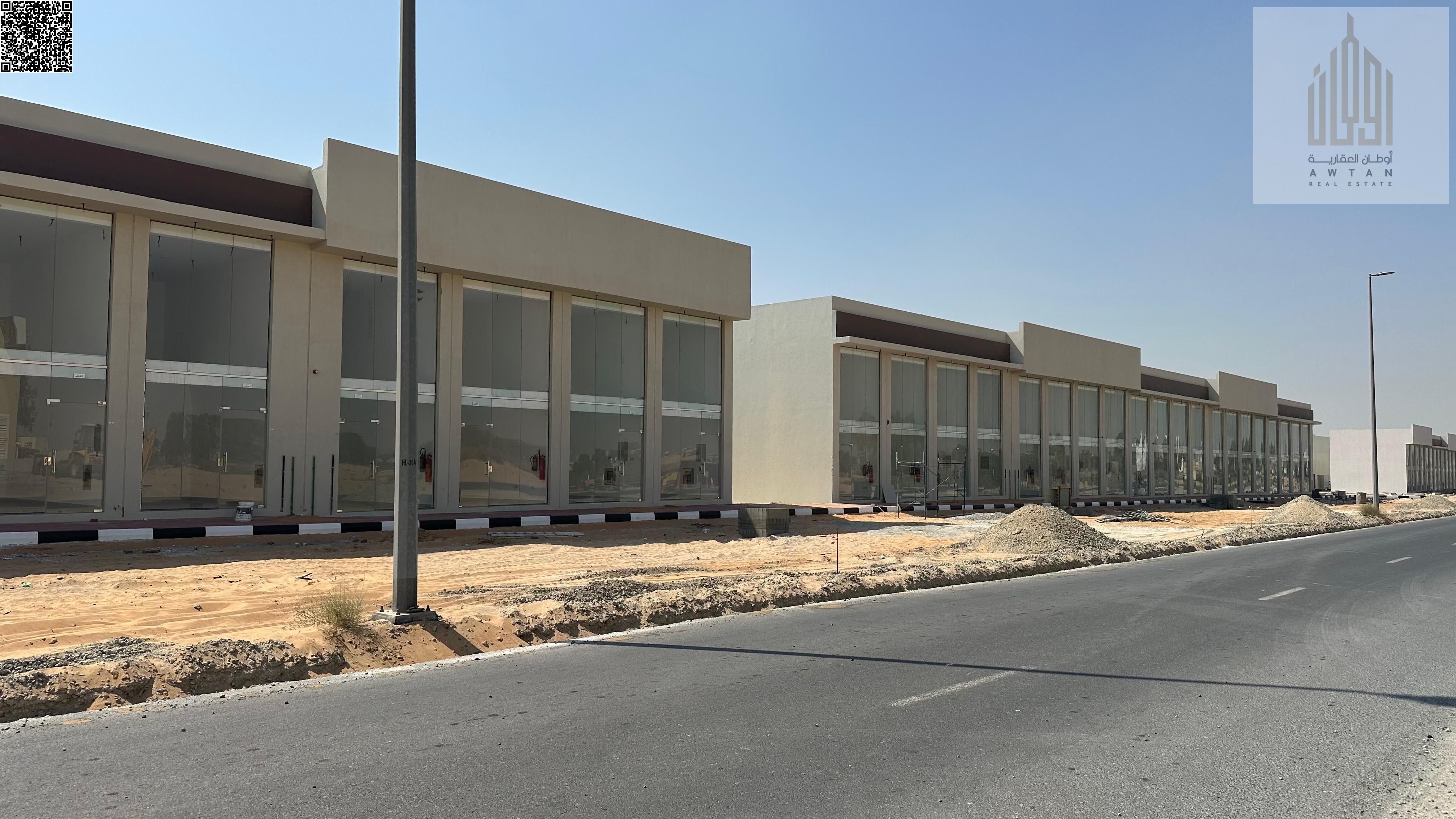 A golden investment opportunity in a prime and sought-after location ! For sale: a commercial shop located directly on the main street in Al-Haliu