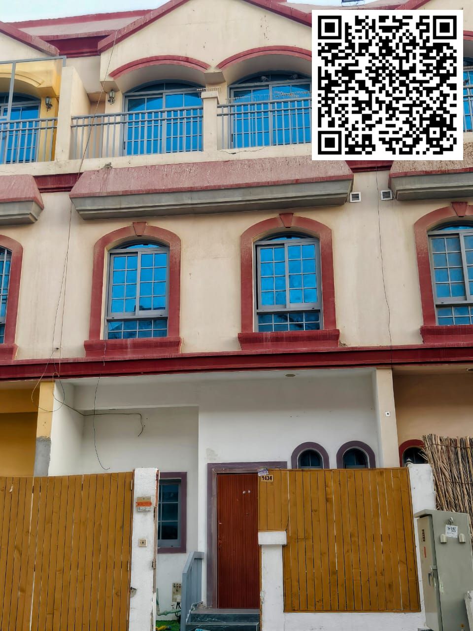 For sale: Uptown villa in Al Zahia, Ajman Ground floor + 2 floors Area: 1722 sq ft 2 bedrooms, living room, and kitchen 3 bathrooms Central air condit