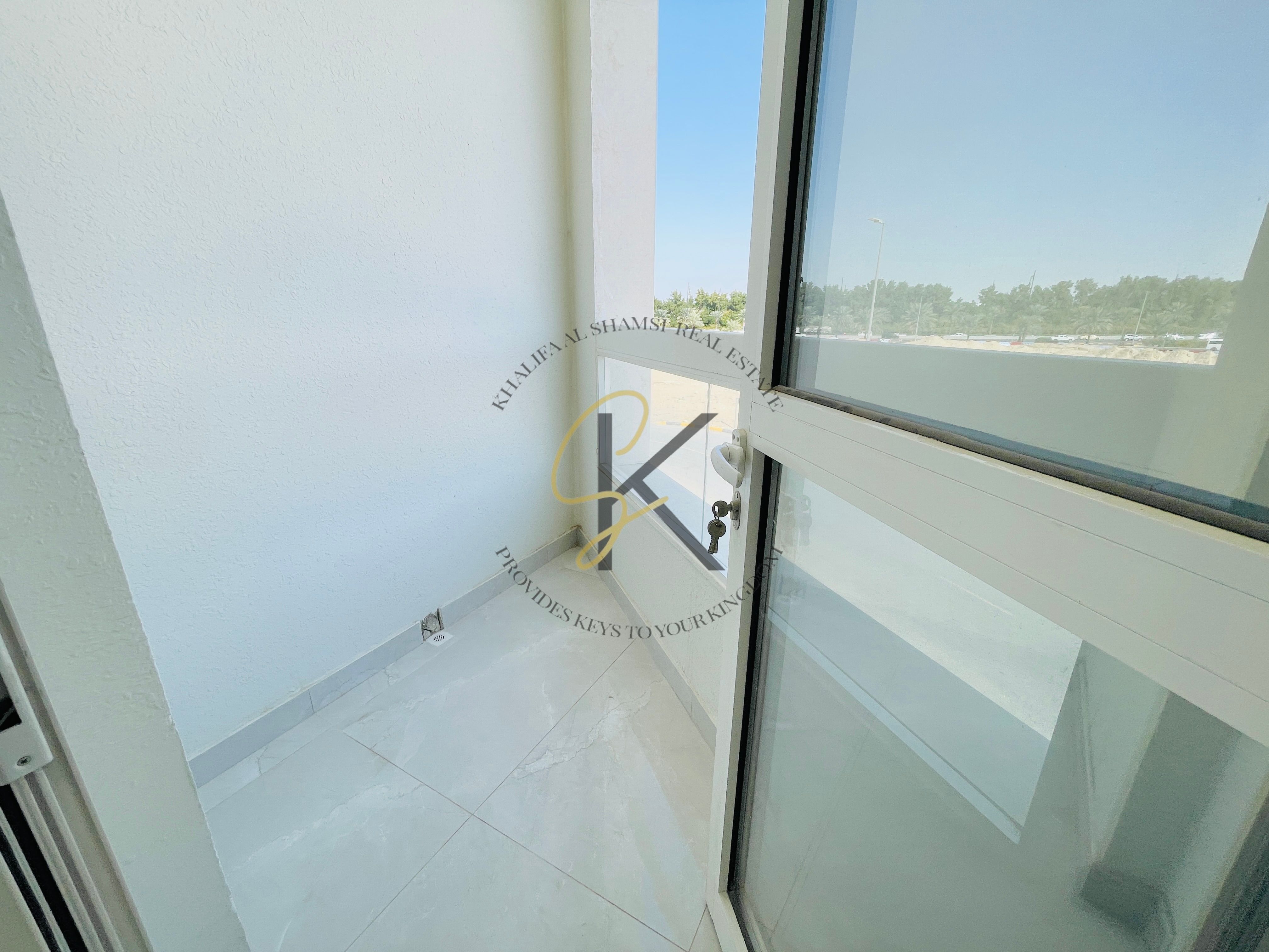 Brand-new building first shifting one bedroom with two worst storm with the world fruit with balcony near to emirates road