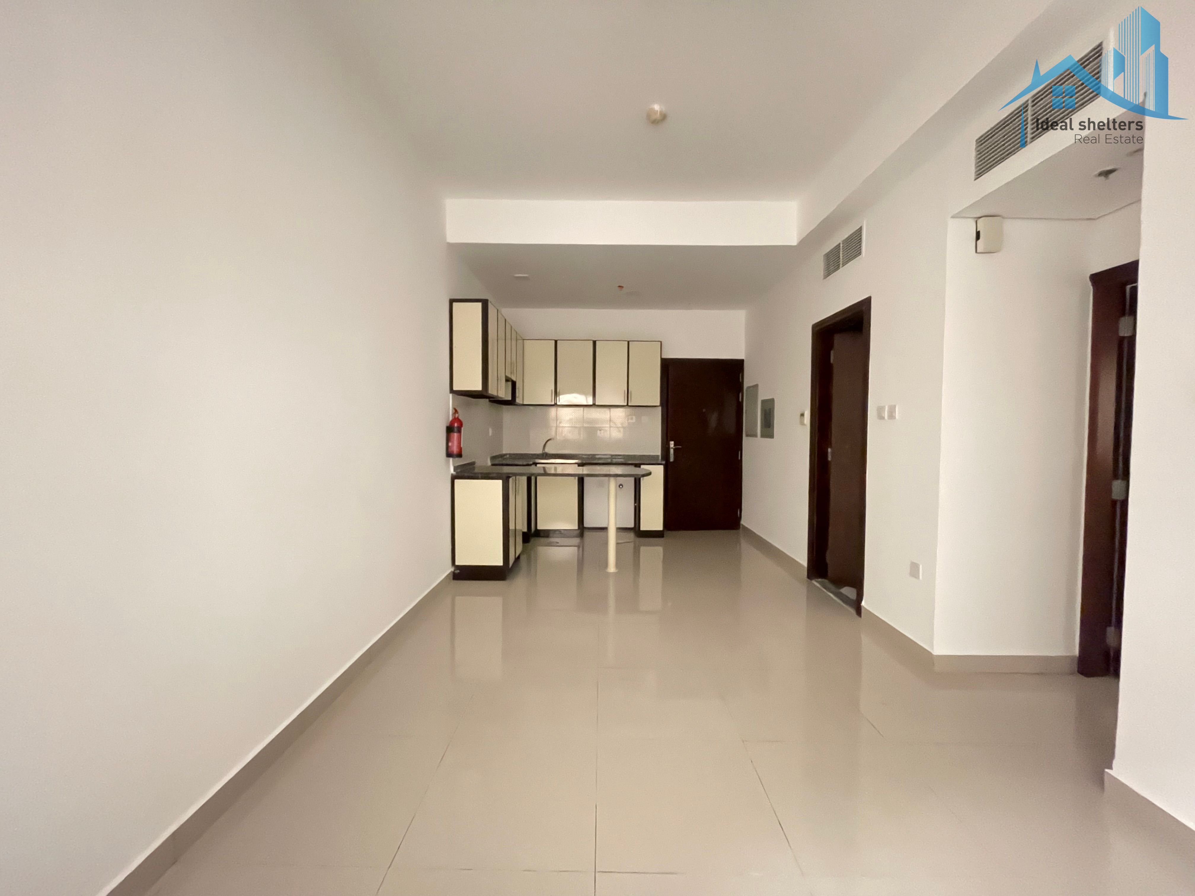 Bright & Spacious || Family Apartment || Behind Park