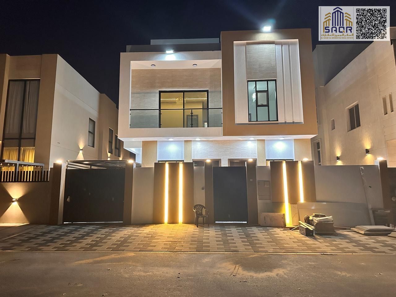 Villa for Sale in Al Zahya – Ajman A luxurious villa located in the prime area of Al Zahya, featuring two floors plus a rooftop, designed with high-quality finishes and spacious layouts. The villa includes 6 master bedrooms, all equipped with built-in war