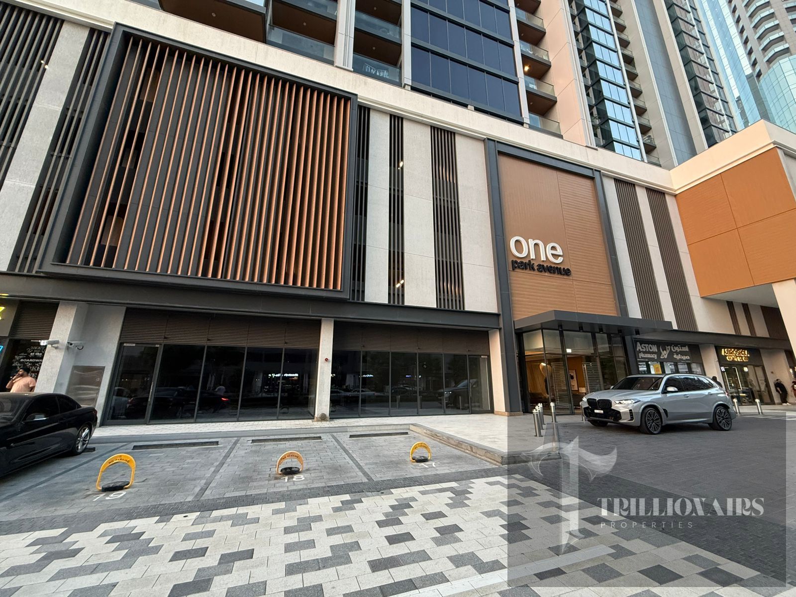 EXCLUSIVE PRIME RETAIL | SPECIOUS | TWO SEPARATE ENTRANCE | HIGH VISIBILITY | PRESTIGIOUS LOCATION