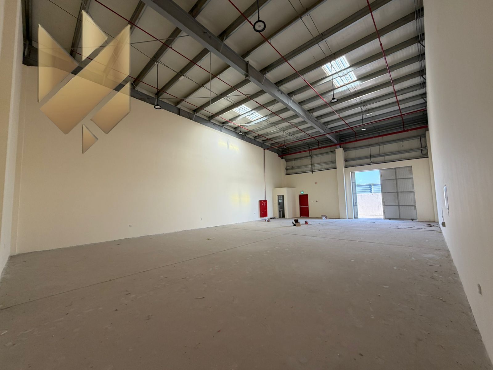 For rent – Al Saja’a warehouses | Prime strategic location | Spacious area | Fully equipped | Suitable power supply | Adequate height | Ideal for stor