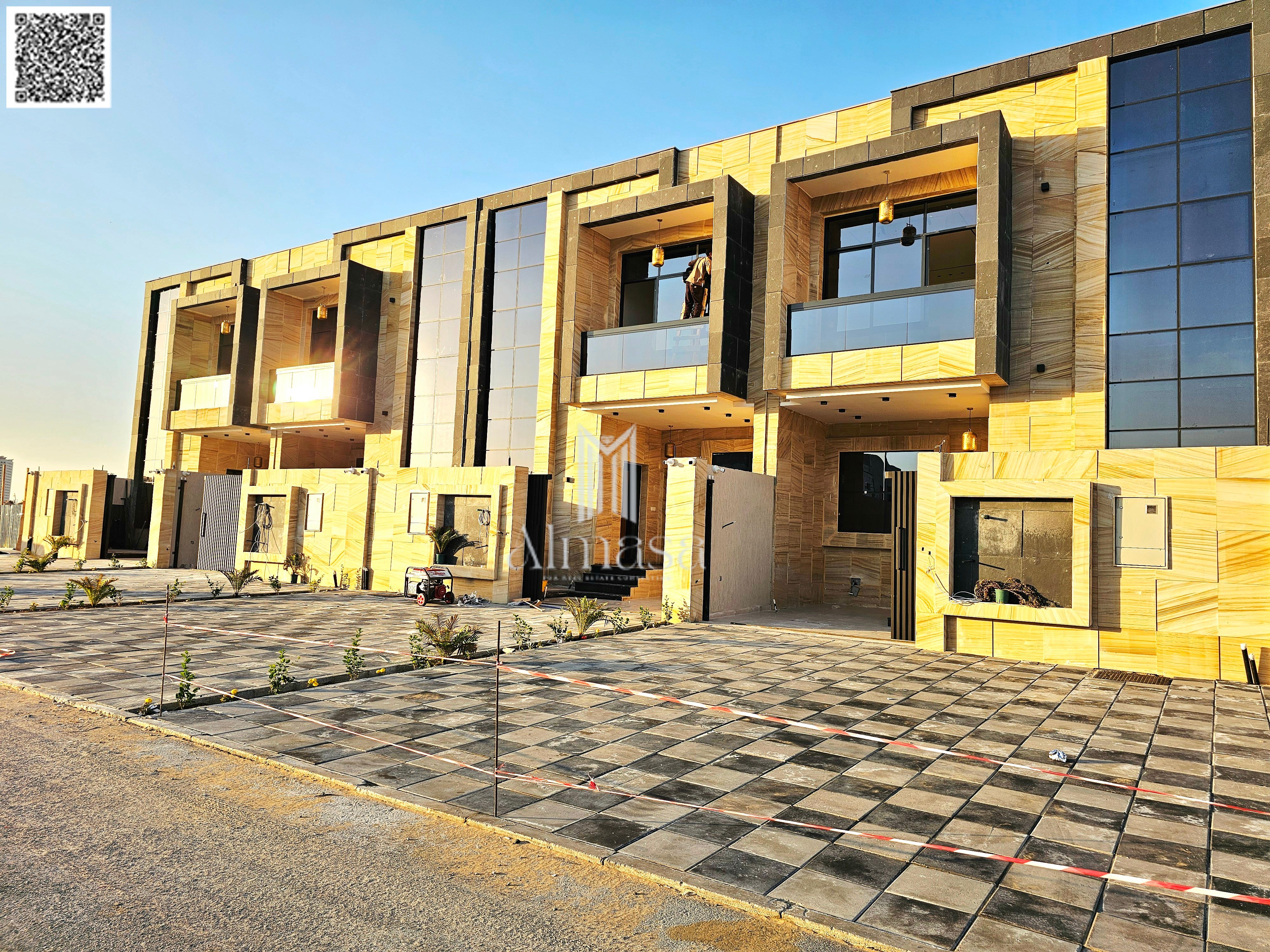 Modern 5-bedroom villa at a special price including registration fees