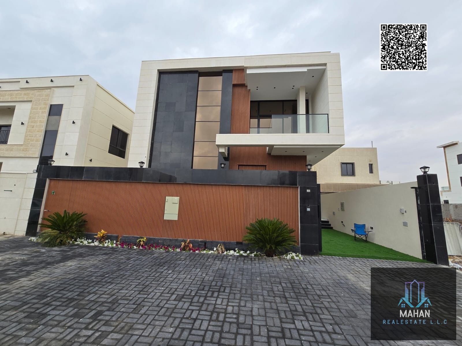 In the heart of Al Bahia – Ajman, where tranquility, sophistication and easy access are found, this luxury villa stands out as an ideal choice for those seeking upscale living and a secure investment at the same time.