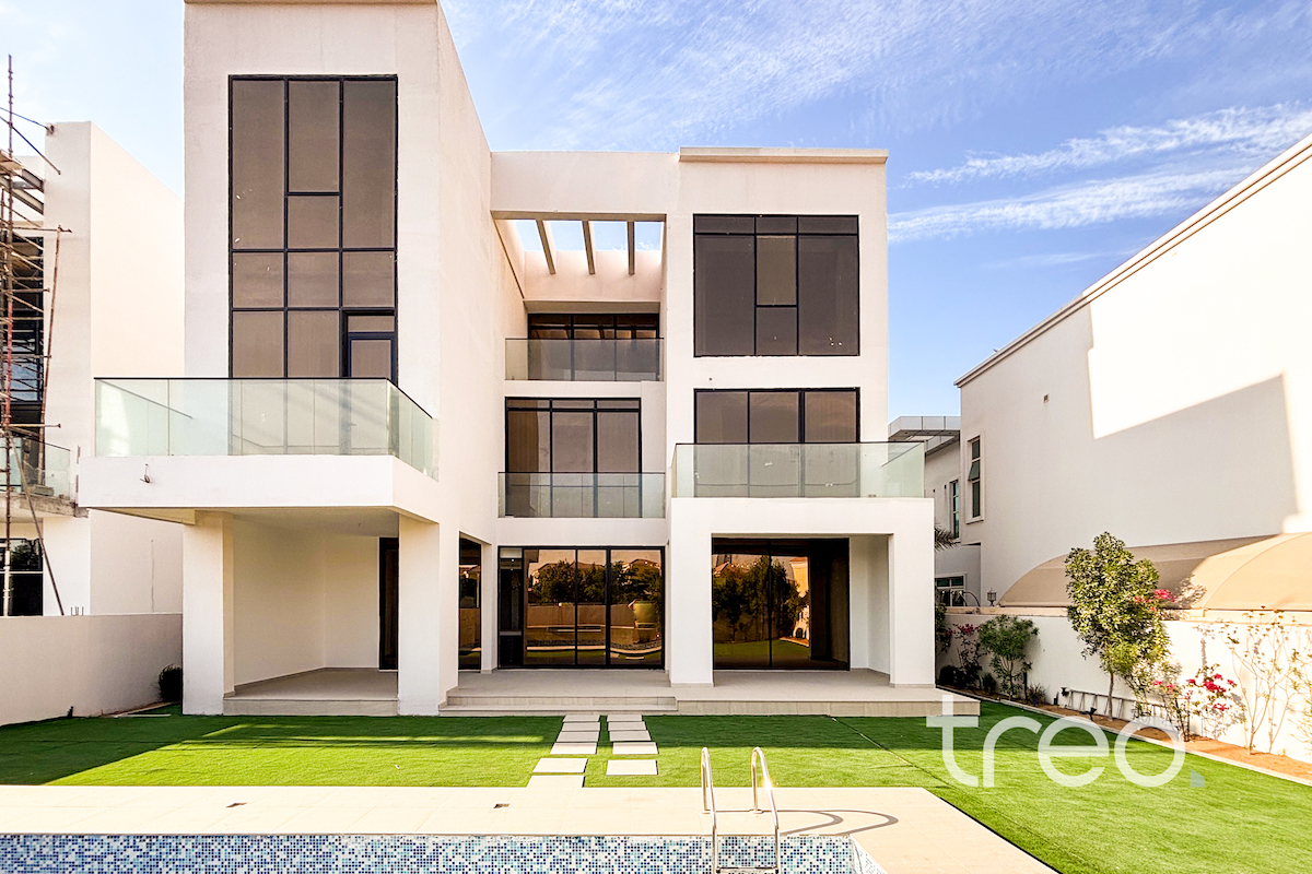 Smart Home | Brand New | 7 Bed | Custom