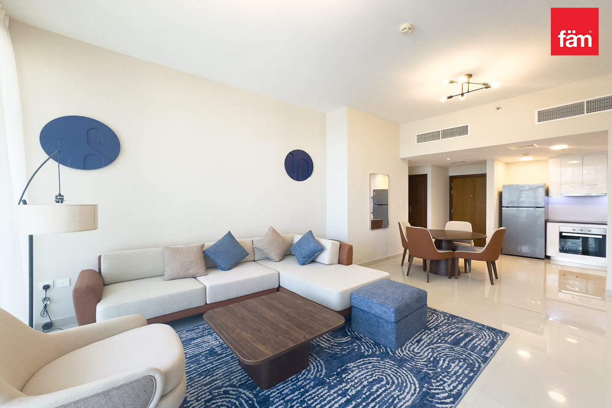 Mid Floor | Road View | Bright and Spacious