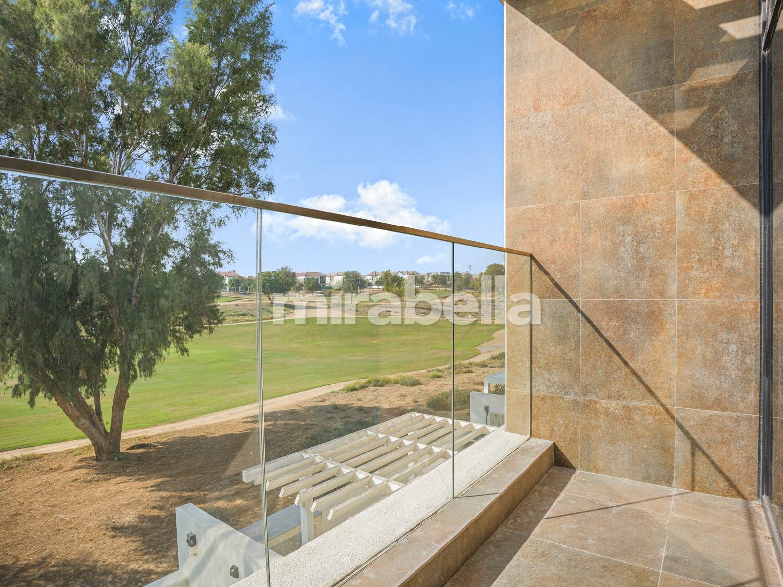 Golf View | Sky Room | Golf Cart and Clubhouse