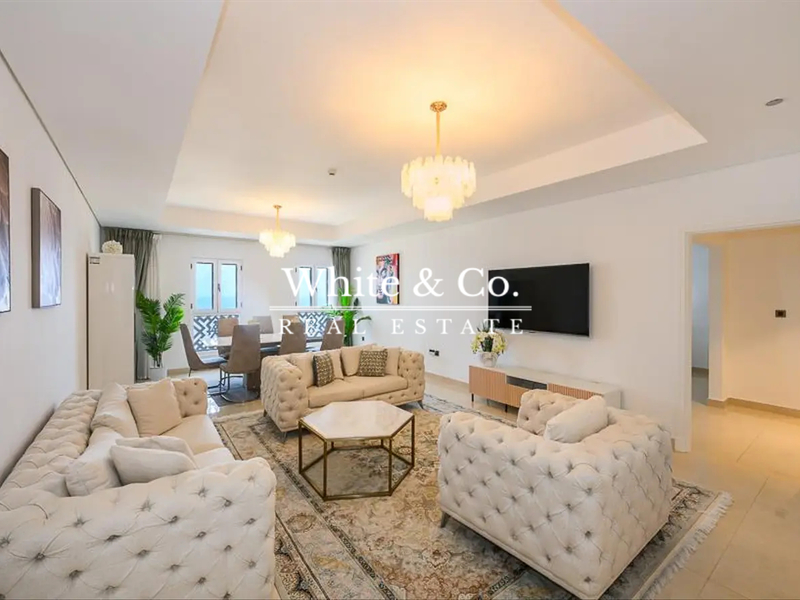 Upgraded| Fully Furnished| Bills Included