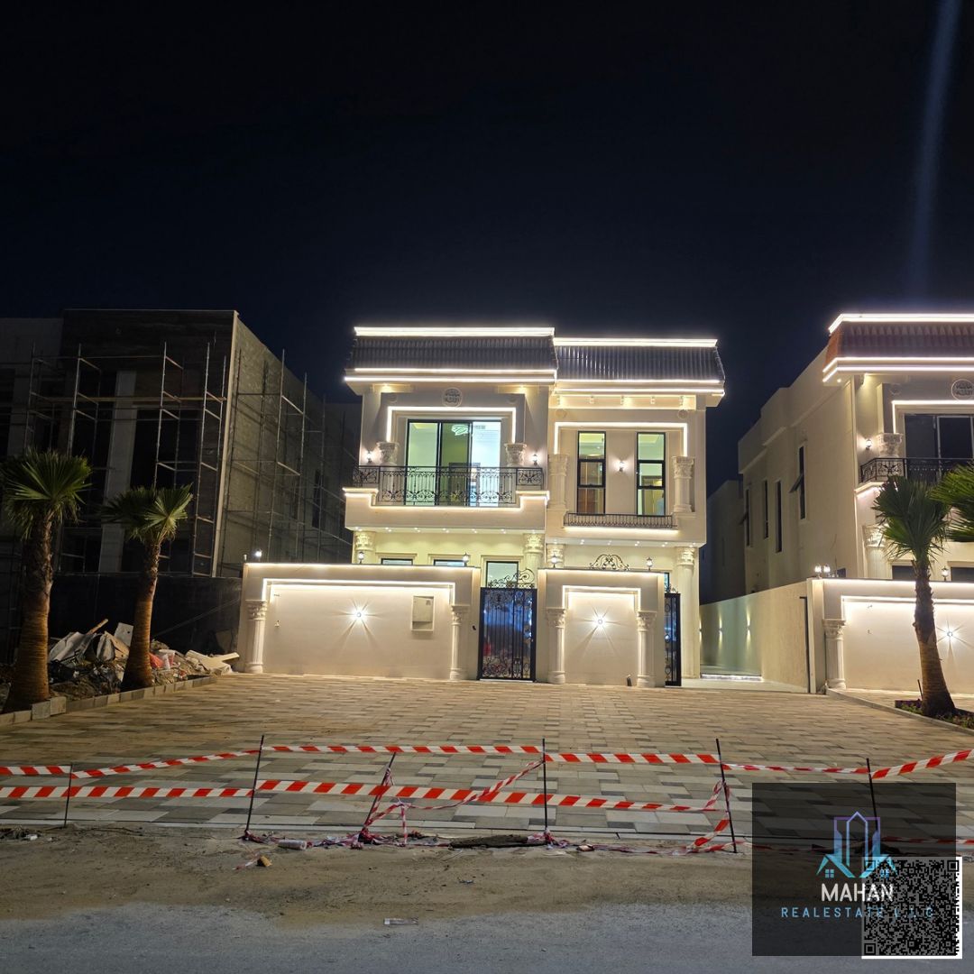 For Sale: Villa in Al-Haliyo 1 Area, Super Deluxe Finishing Land Area: 3014 sq ft Built-up Area: 3200 sq ft The villa consists of: 5 Master Bedrooms With Built-in Wardrobes Majlis and 2 Living Rooms Main Kitchen and Preparation Kitchen Maid's Room with Ba