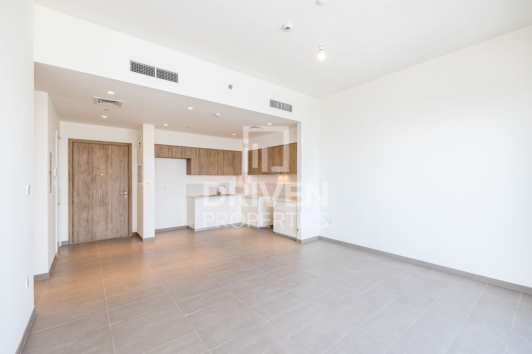 Vacant Unit | Community View | Mid Floor