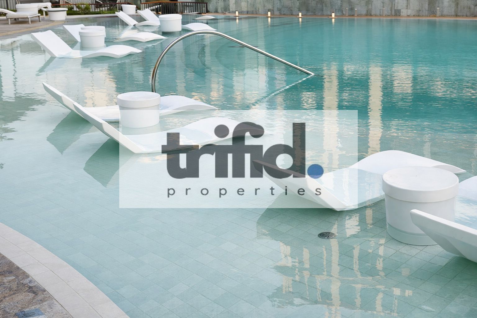 BURJ KHALIFA VIEW FROM THE POOL | BRAND NEW