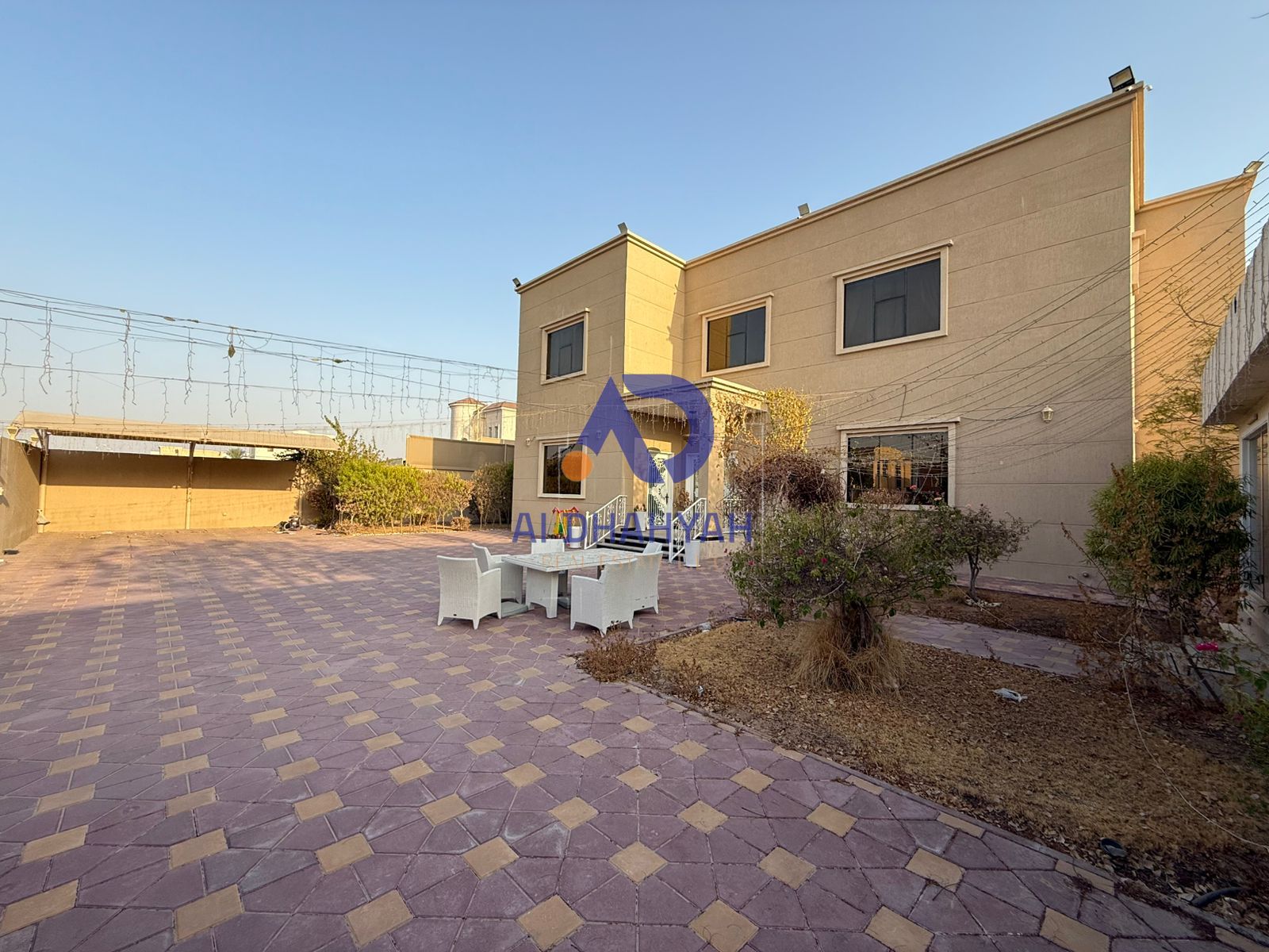 Luxury villa for sale in Al-Hawshi at a bargain price