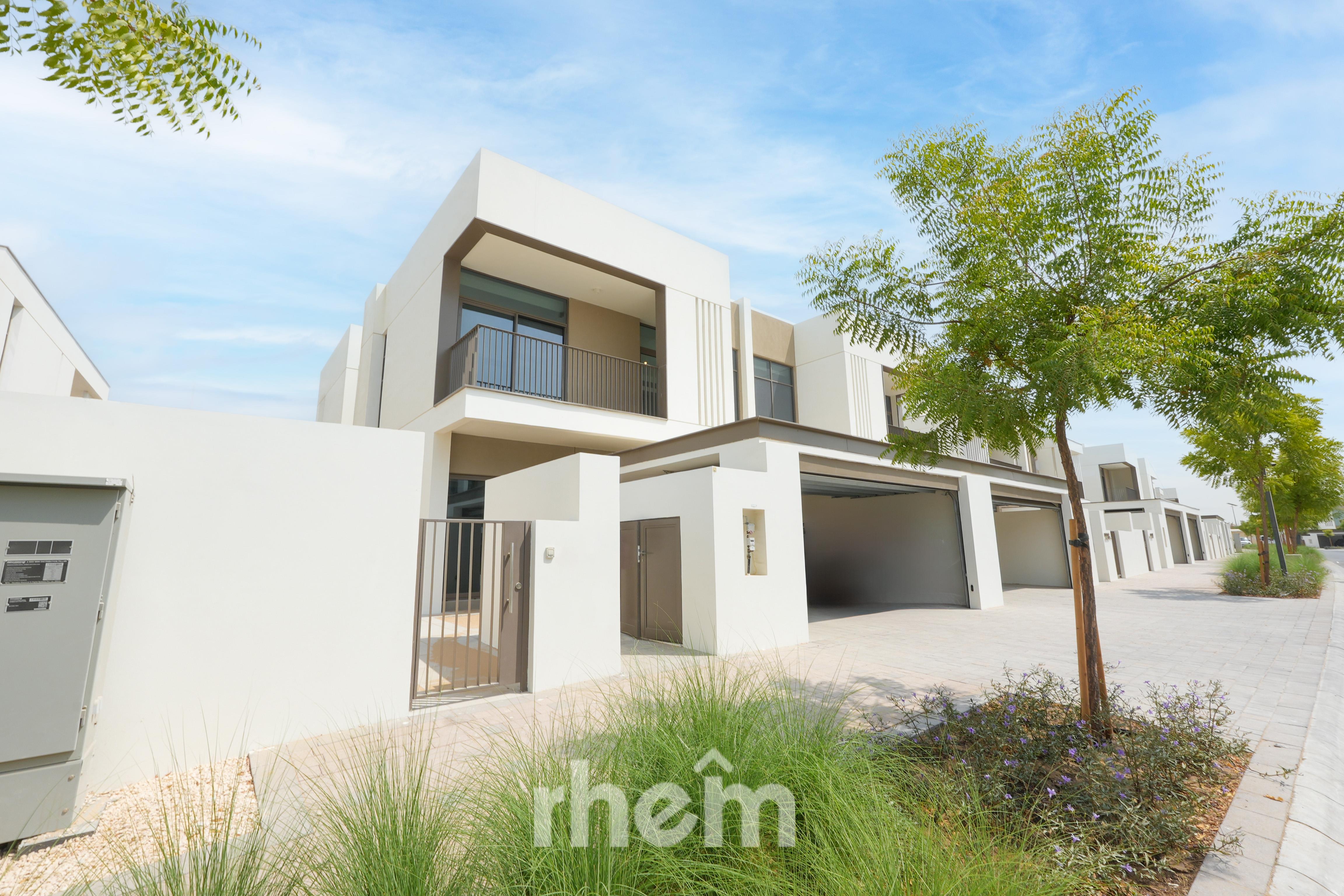 Brand New | Single Row | Near to Park and Pool