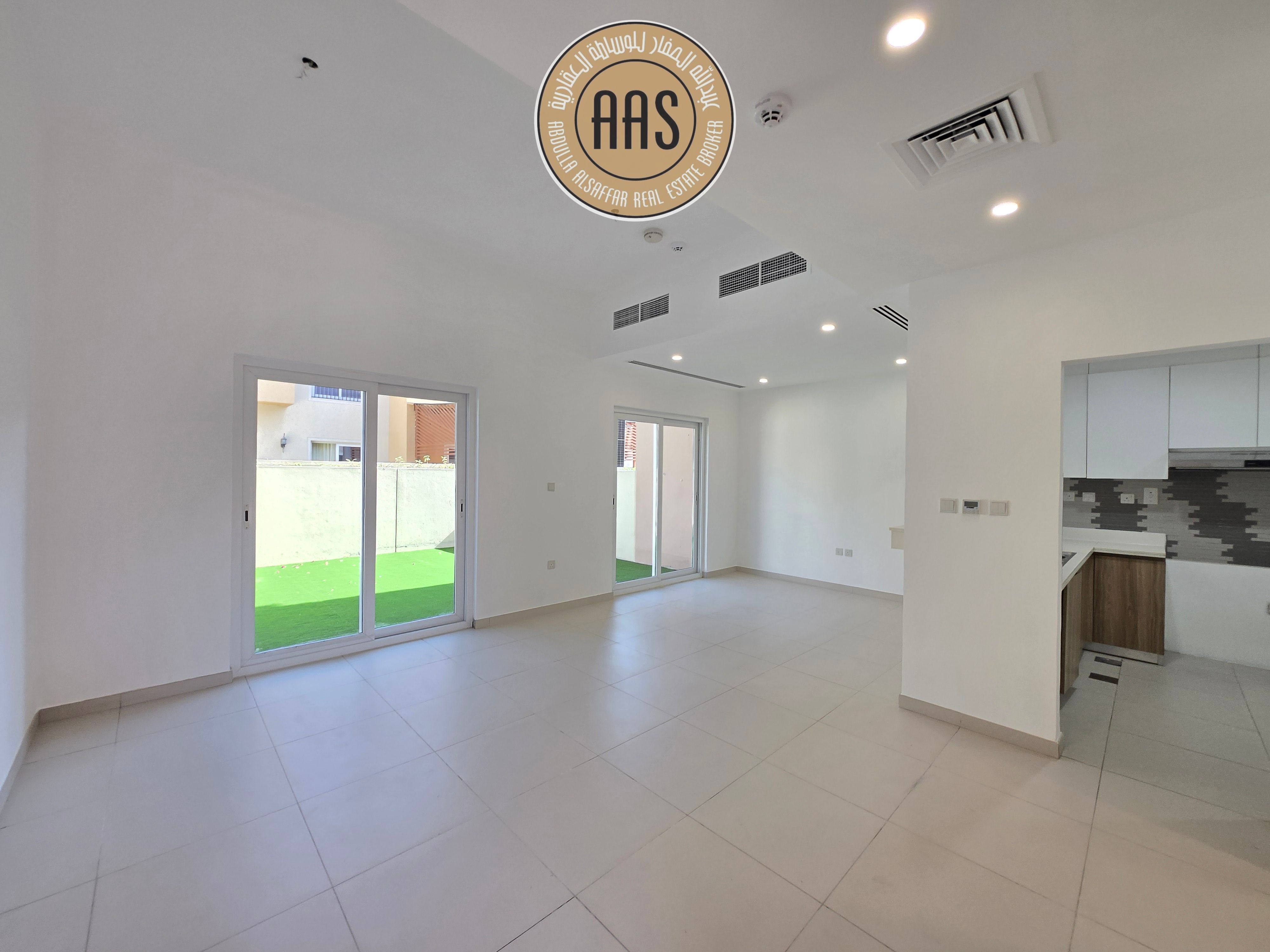 OFFER OF THE DAY SPACIOUS 3BR+MAID VILLA JUST 145K