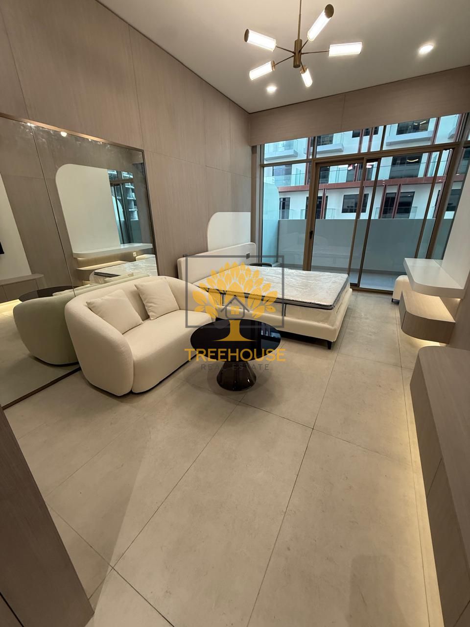 LUXURIOUS APARTMENT | UPGRADED | MODERN LIVING