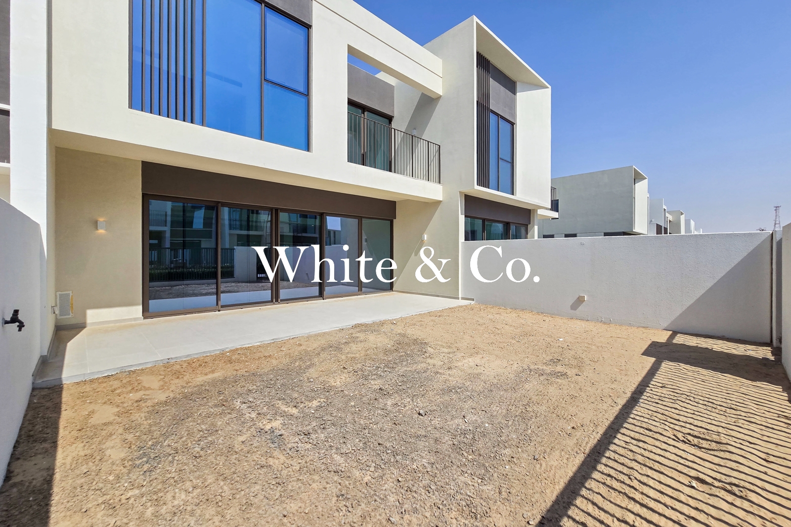 Single Row | Modern | Excellent Location