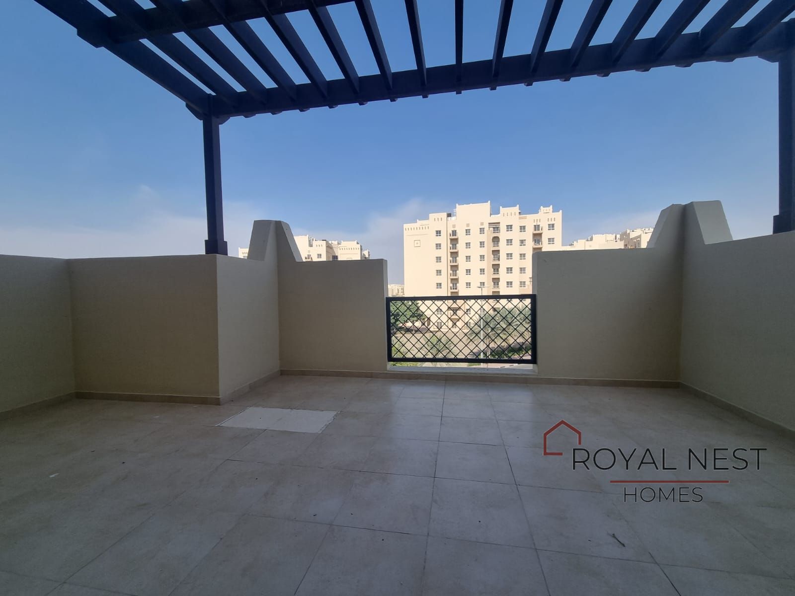 Spacious | Closed Kitchen I With Terrace
