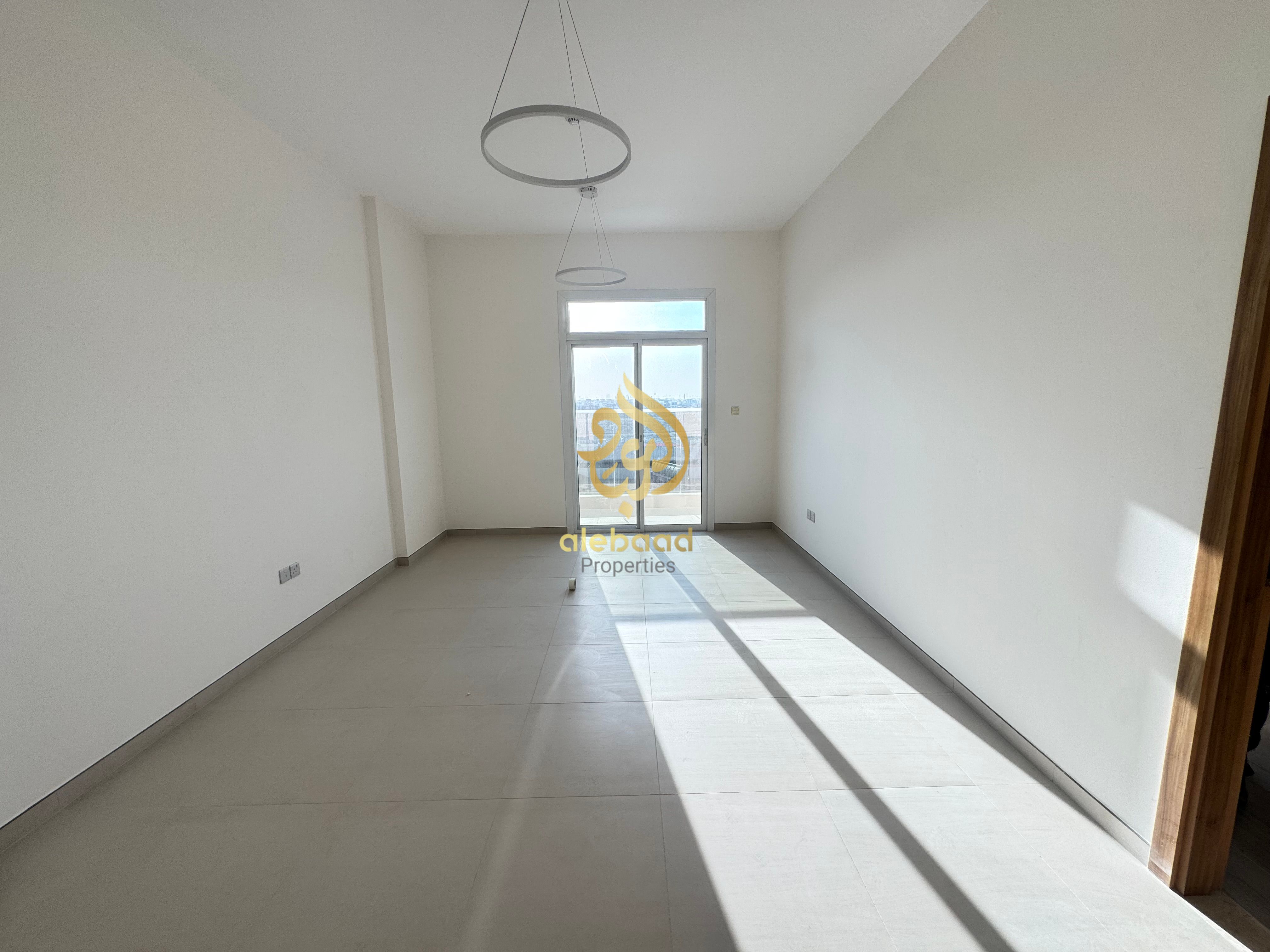Brand new luxury 1bhk with close kitchen book now for family!