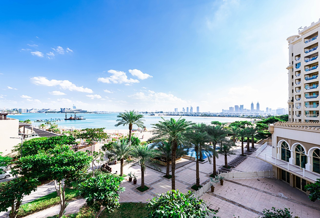Prime Location | Chiller Free | Beach Access