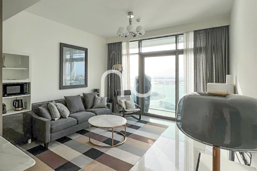Beach Living | High Floor | Sea View