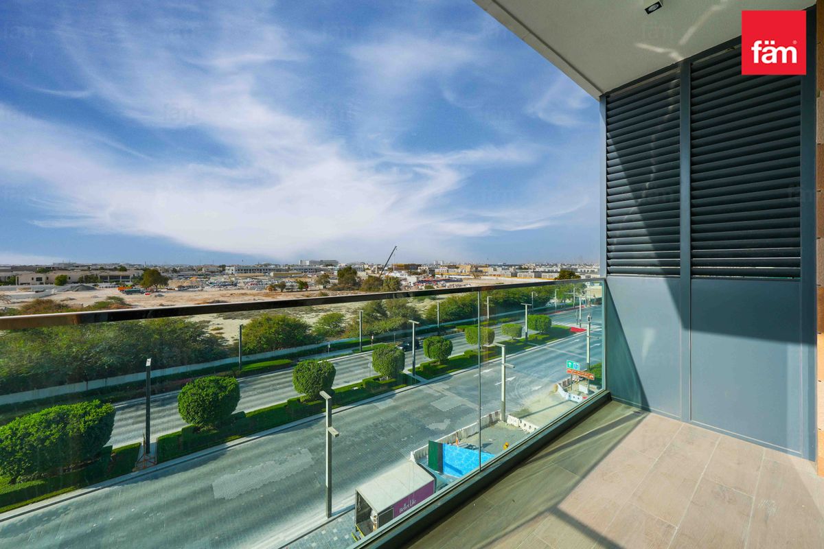 Modern Apartment | Open To Furnishing | Mid Floor