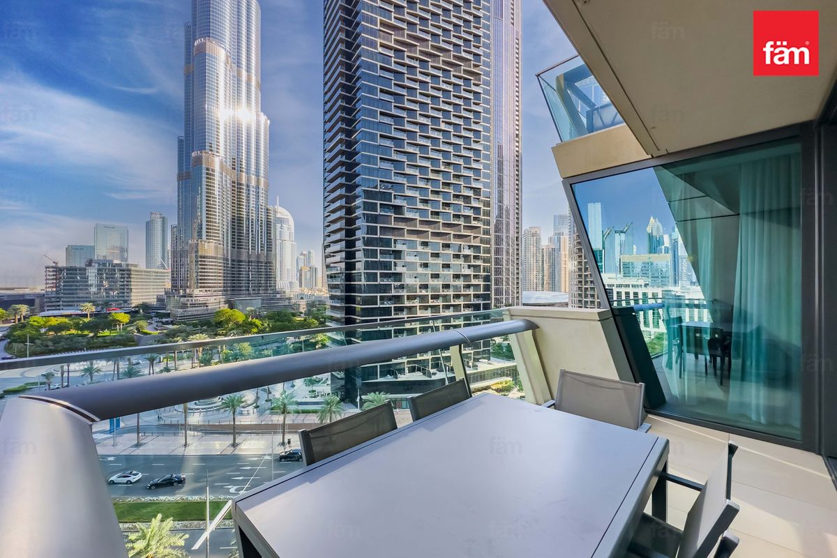 Luxurious 2 Bedroom | Prime Downtown Location