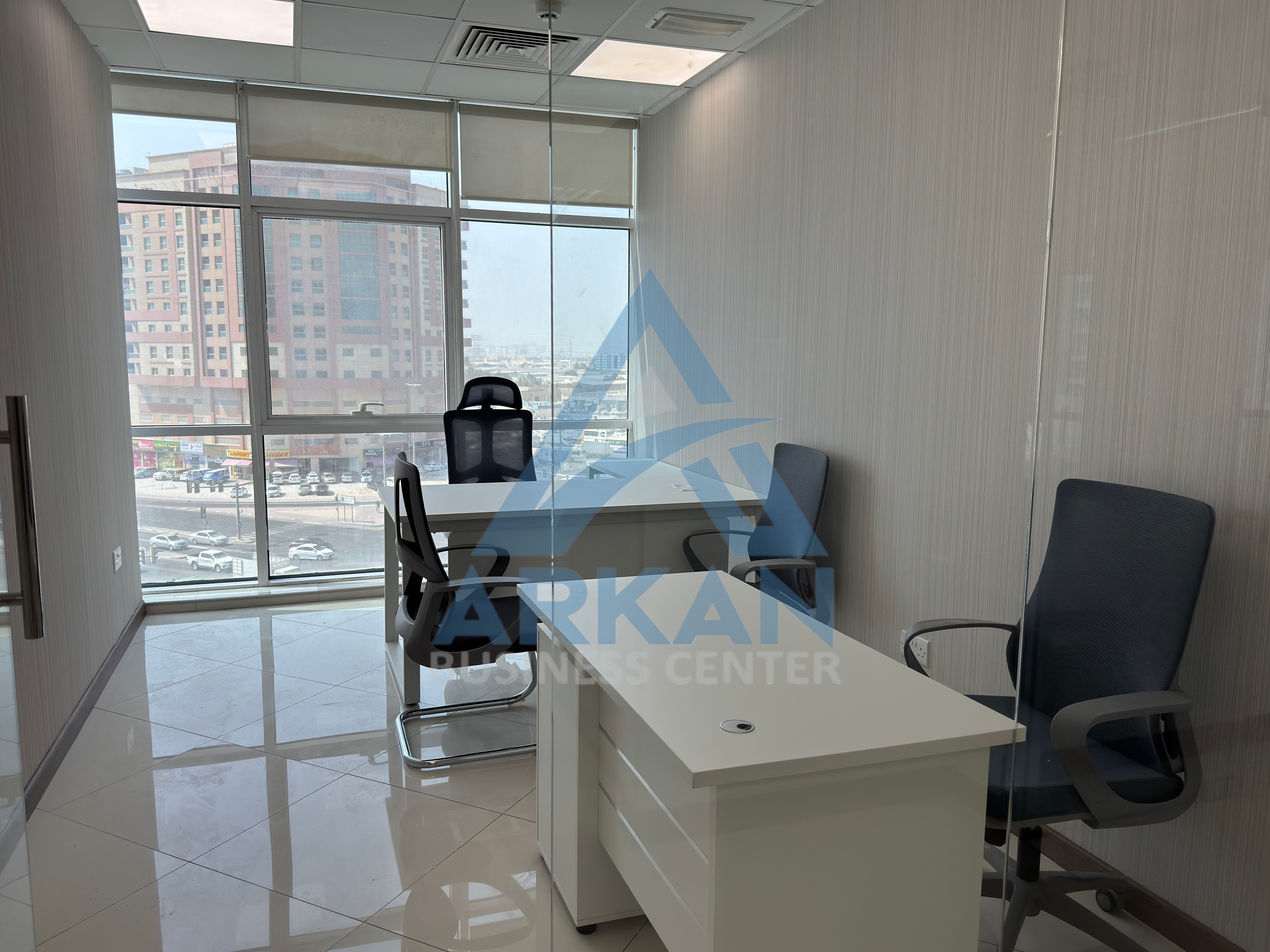 Office for 2 to 3 employees | in premium Tower