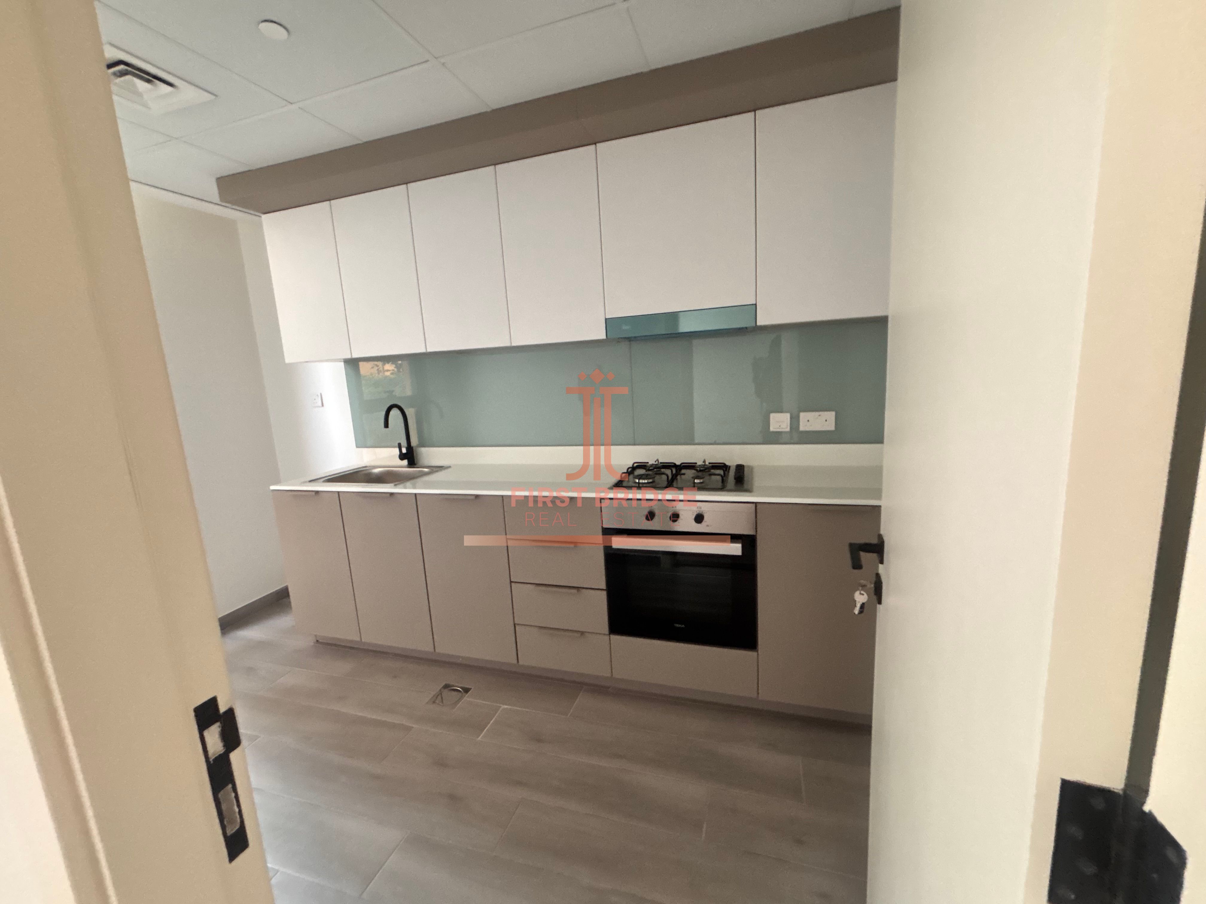 Vacant| Large Terrace| Community View