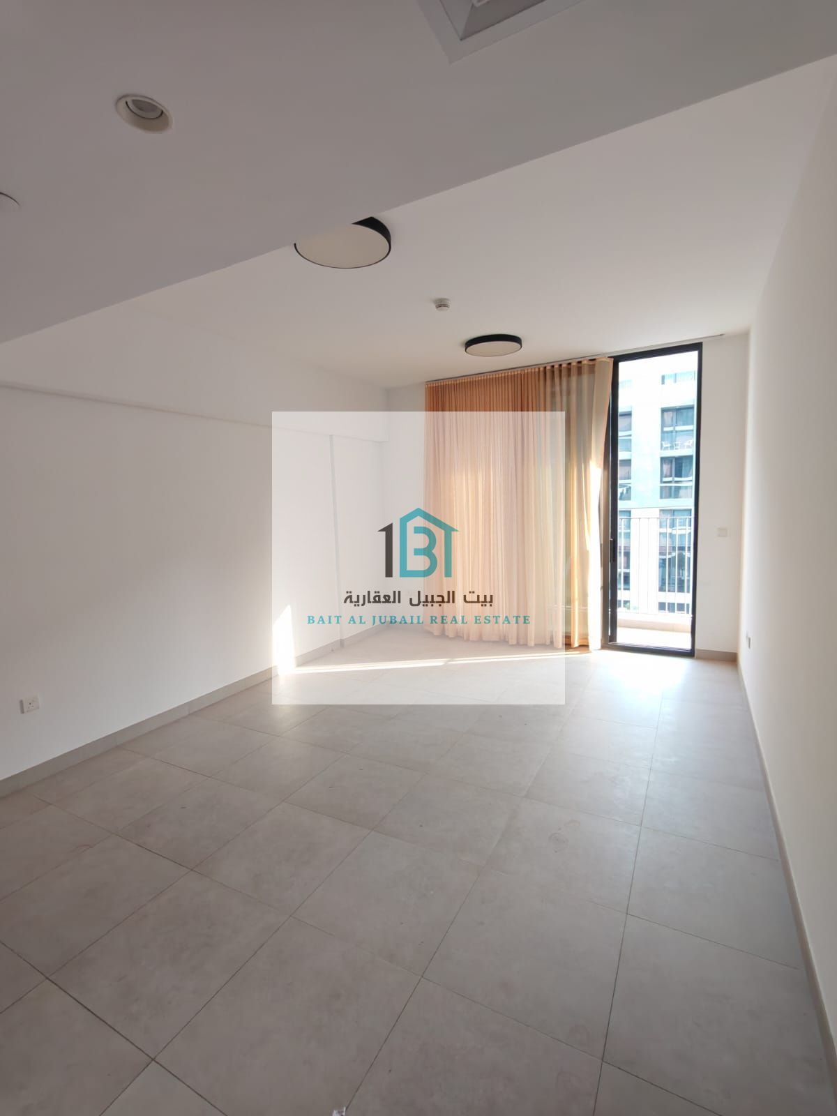 Studio in Muweilah Commercial – Prime location close to all essential services