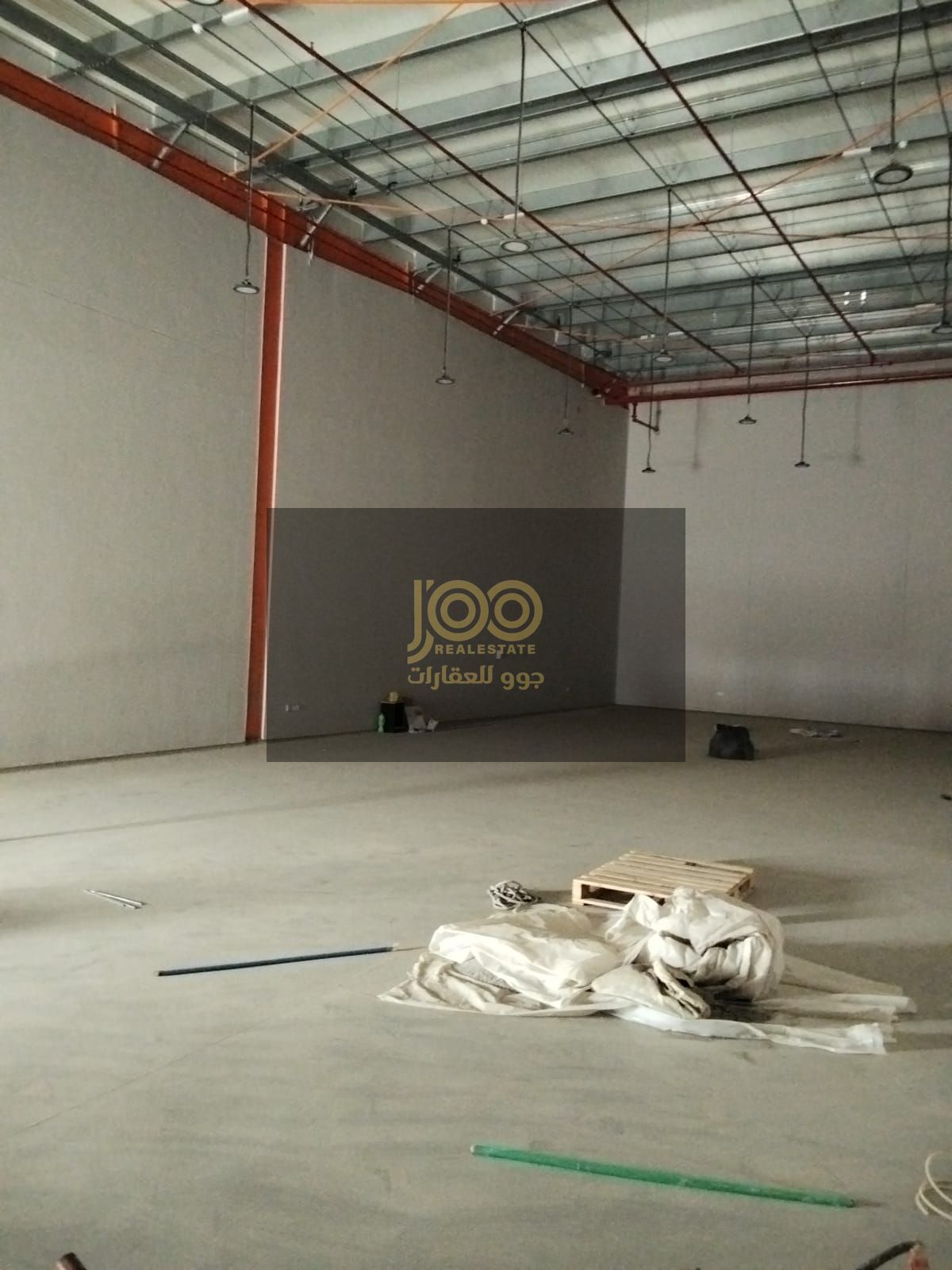 A prime warehouse in the Al Sajaa area of Sharjah, suitable for various activities (electricity 20).