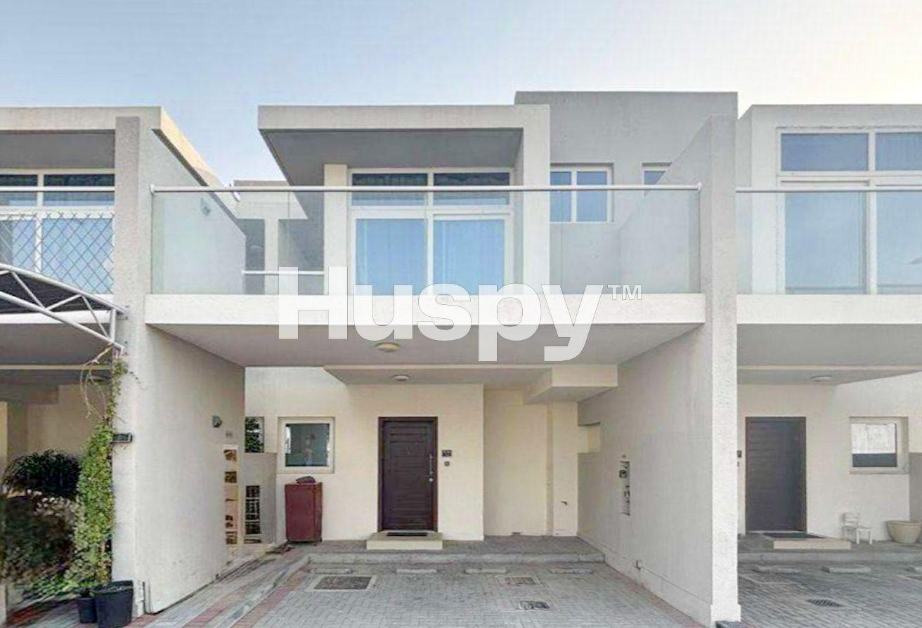 Single Row | Extended Lounge | Near Pool and Park