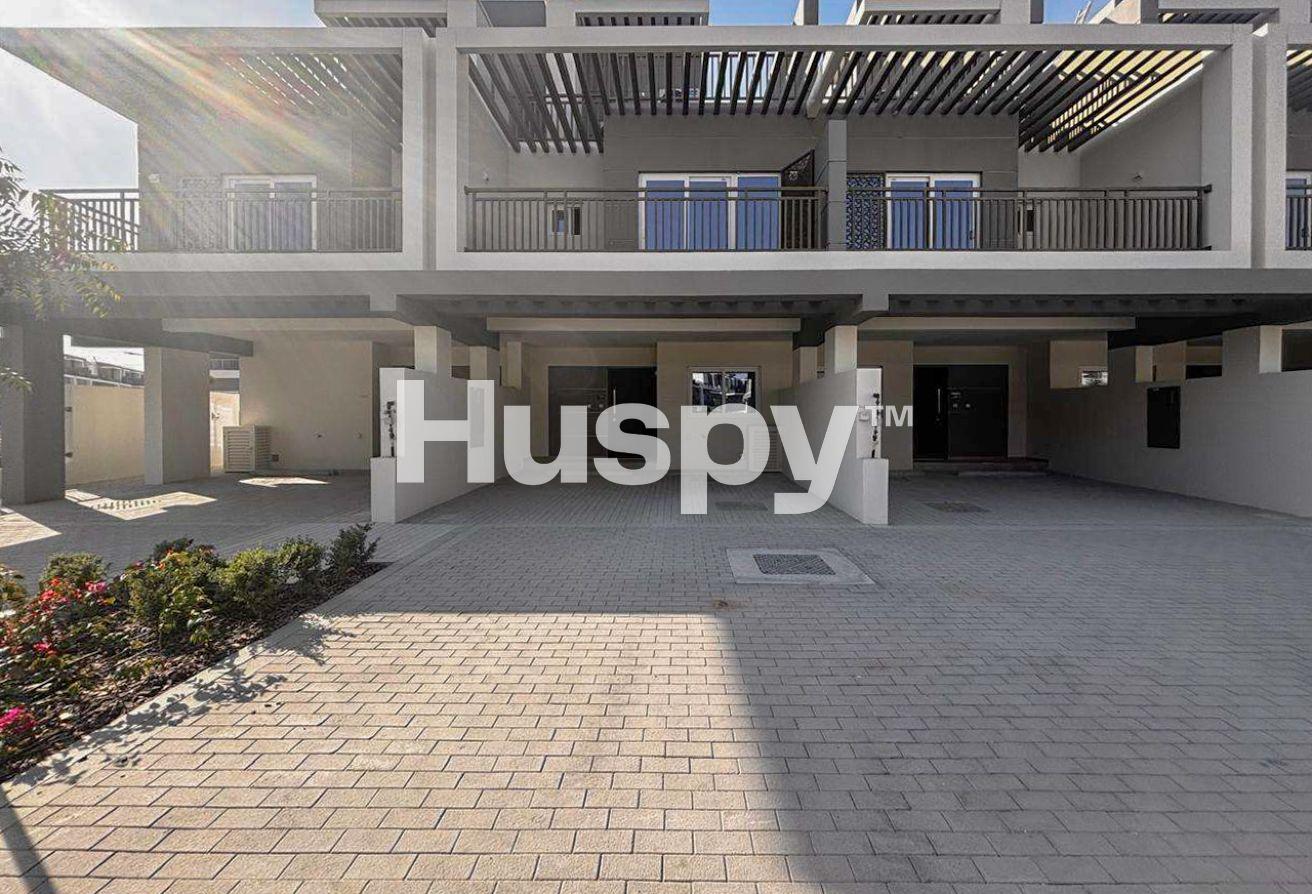 Landscaped Garden | Large Terrace | Closed Kitchen