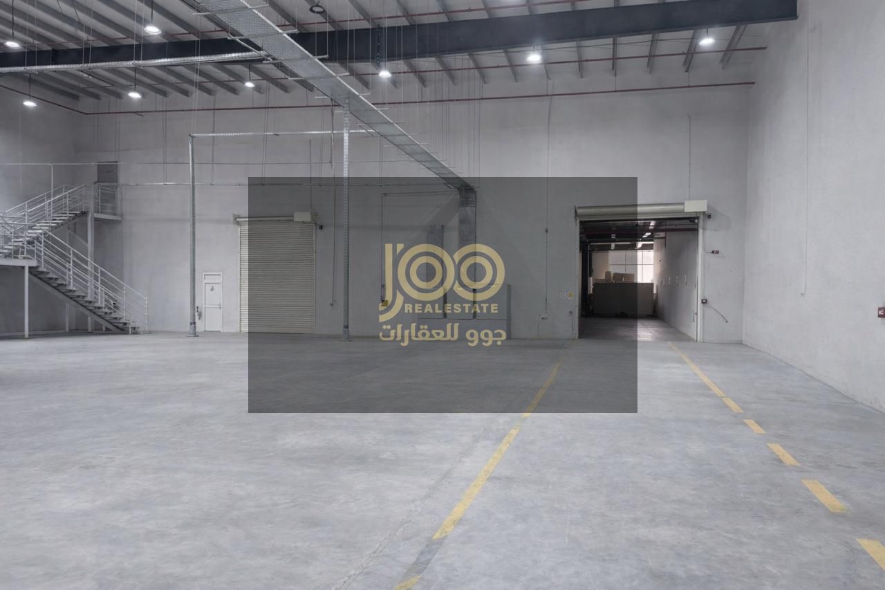 High-Power Warehouse in Umm Al Thuoob | 36,000 sq. ft + 10,000 sq. ft Rear Setback | 550 kW