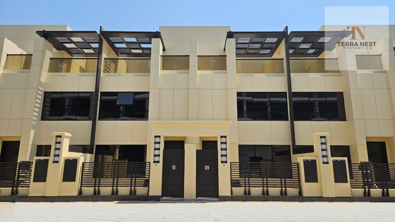 ELEGANT 3 BR TOWNHOUSE | MAID + STORE ROOM | GARDEN + BIG TERRACE