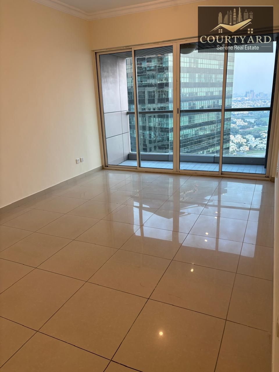 High floor | Ready to move | Closed Kitchen