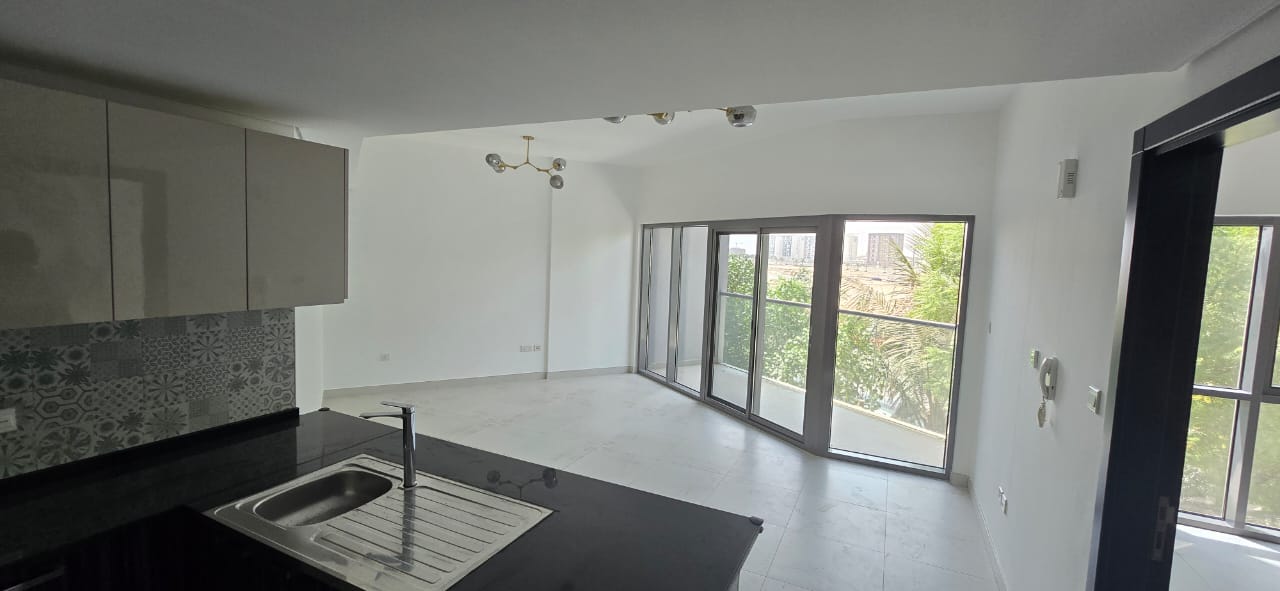 1Bed | Vacant | Balcony | Car Park | Great Community