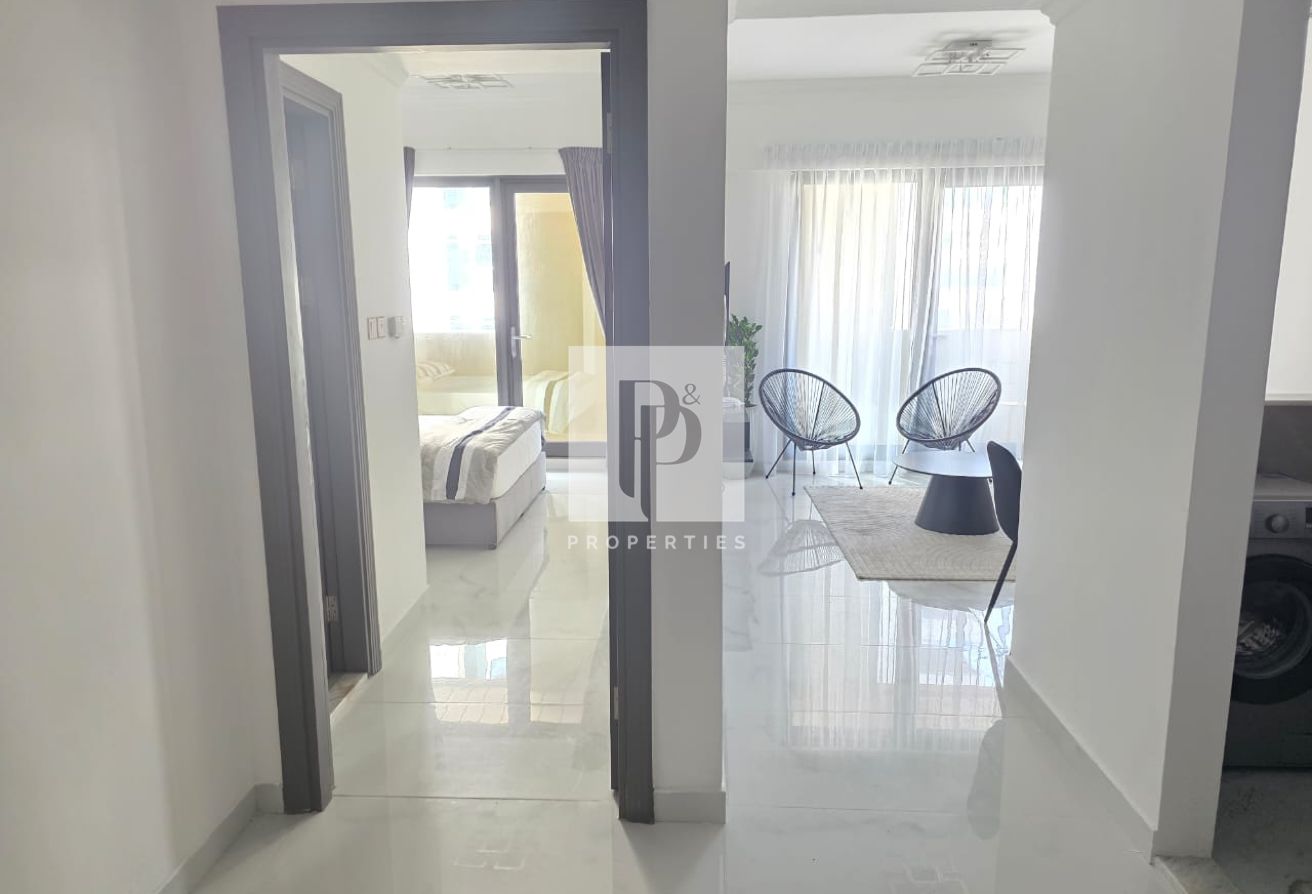 Fully Furnished I Mid floor I Upgraded 1 BR