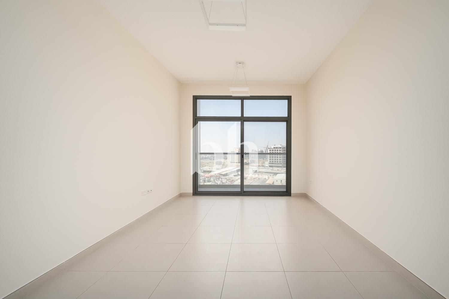 Unfurnished | Managed | Lower Floor