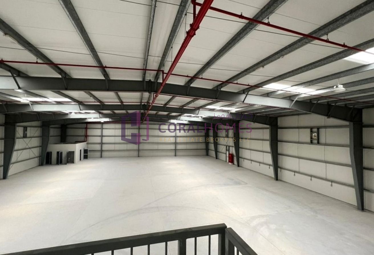 G+M Commercial Warehouse At 9 Meters | 300 KW