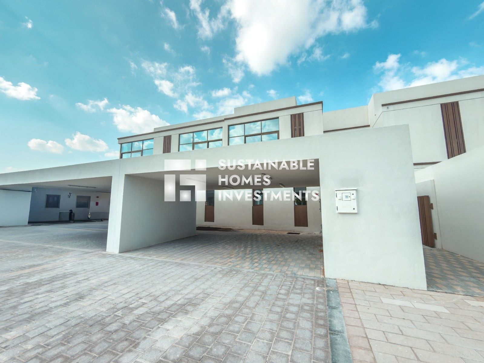 Amazing Location l Ready To Move In l Luxurious