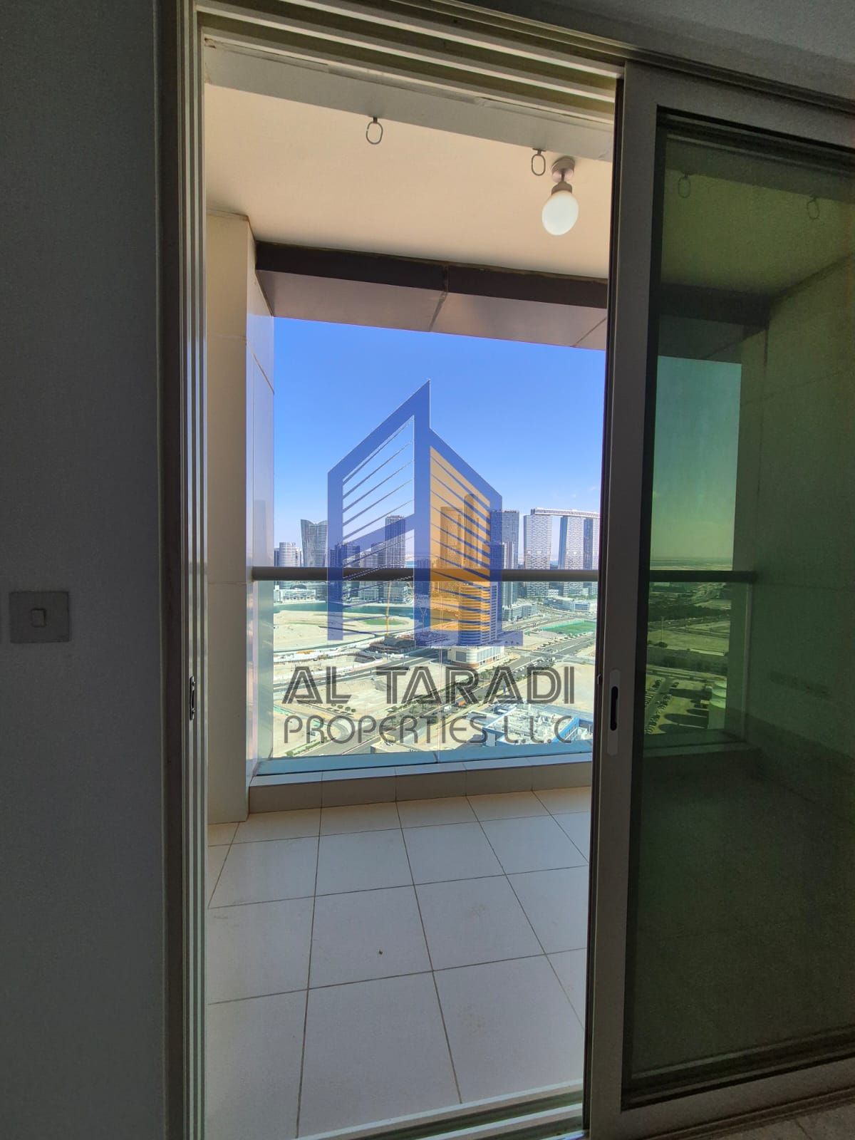 2 Bedrooms | Prime Location l Spacious Layout - Vacant